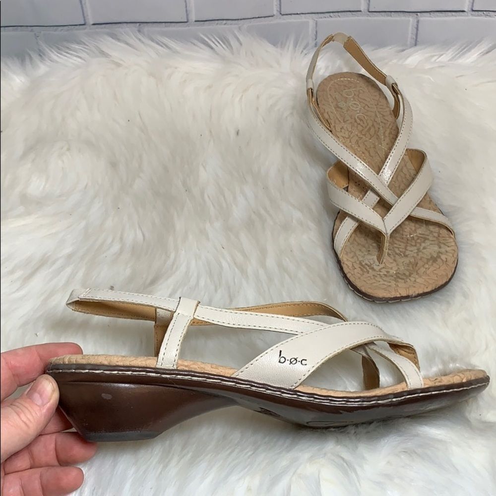 Born BOC Winter White Leather Thong Sandal…
